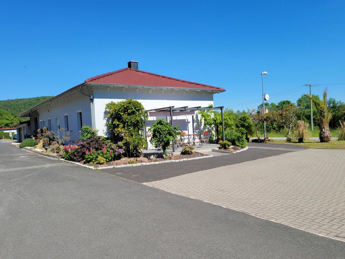 Travelers Home Hasloch  Екстер'єр фото